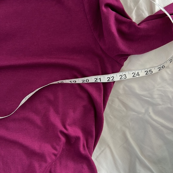 Old Navy long sleeves, T shirt for women size XL. 1 Black, and 1 Wine colour. - Picture 5 of 10